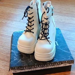 White platform Boots